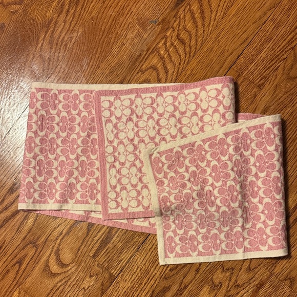 Coach Pink and Cream Sparkle Logo Scarf and Gloves Set - Picture 9 of 9